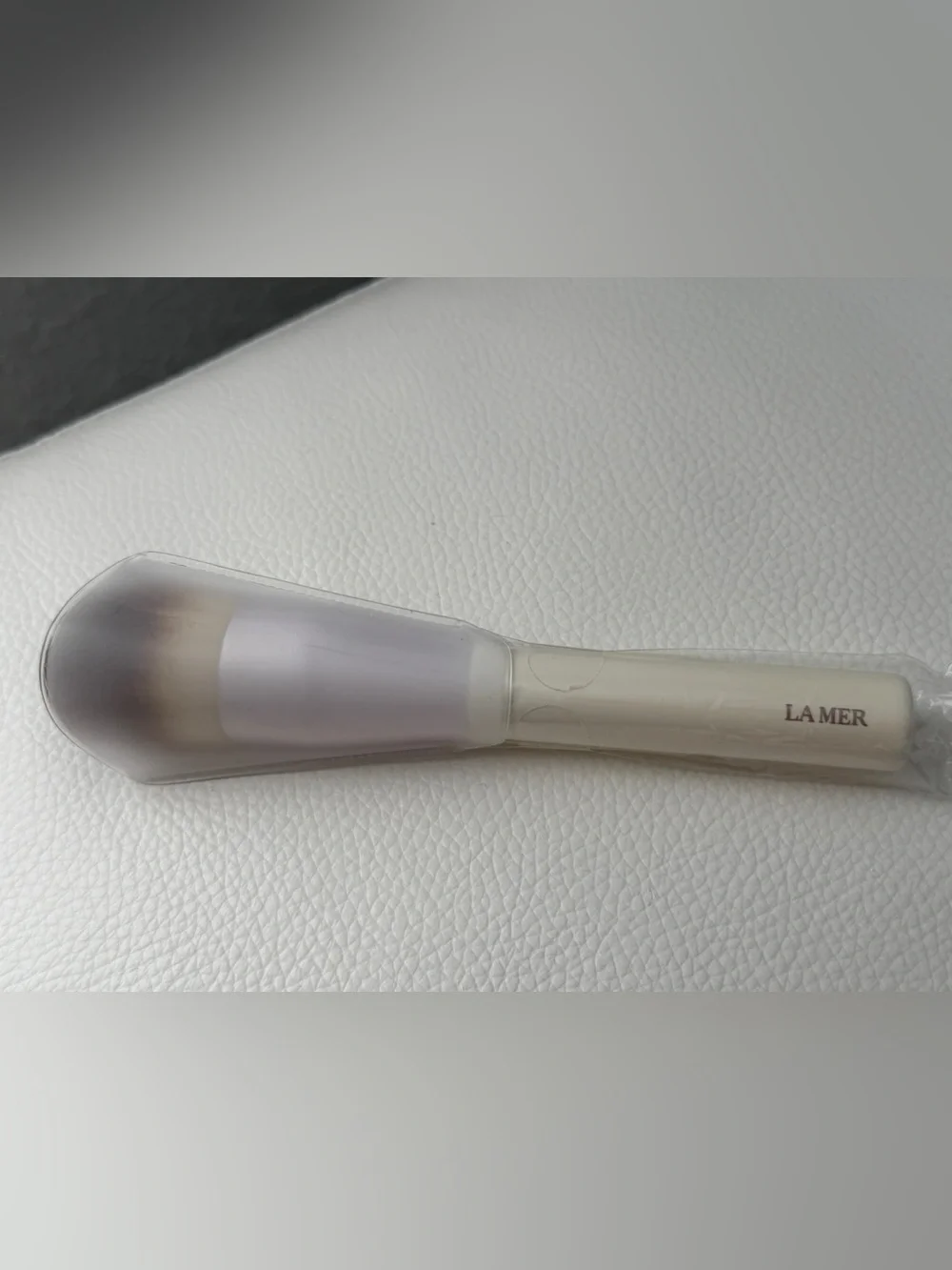 La Mer Application Brush - White Handle